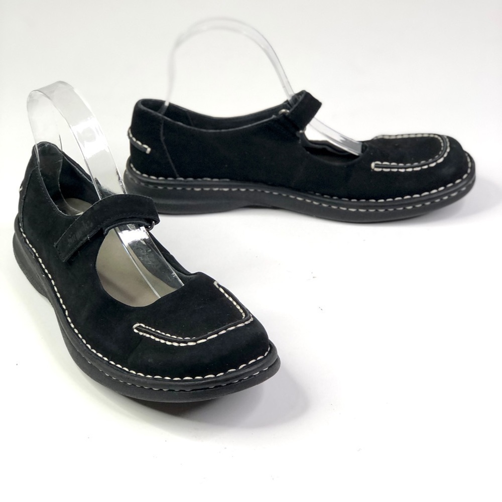 Simple black nubuck suede Mary Jane shoes white topstitching 9.5